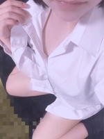 れお(電車ごっこ)の写メ日記「チラ見え〜る👀」 画像